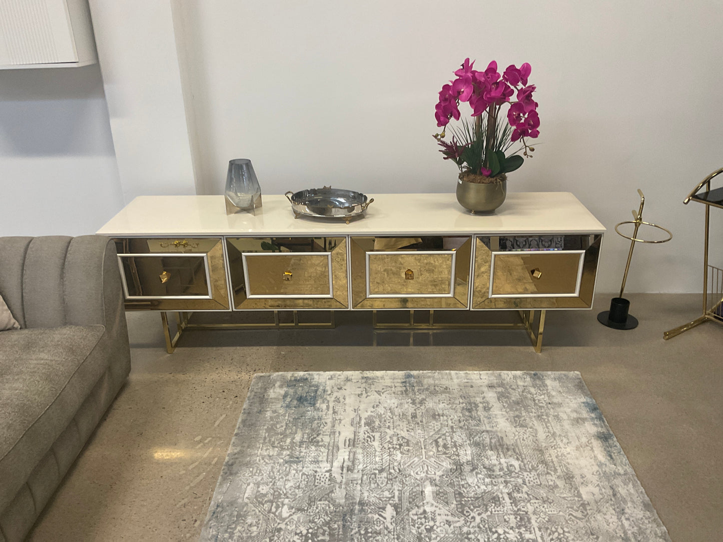 Gold Tv Bänk - Beige med Guld