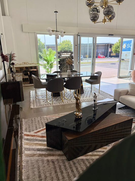 Lisa Vardagsrumsset- Matbord med 6 st Stolar, Soffbord, Skänk med Spegel, Tv Bänk med Överdelen