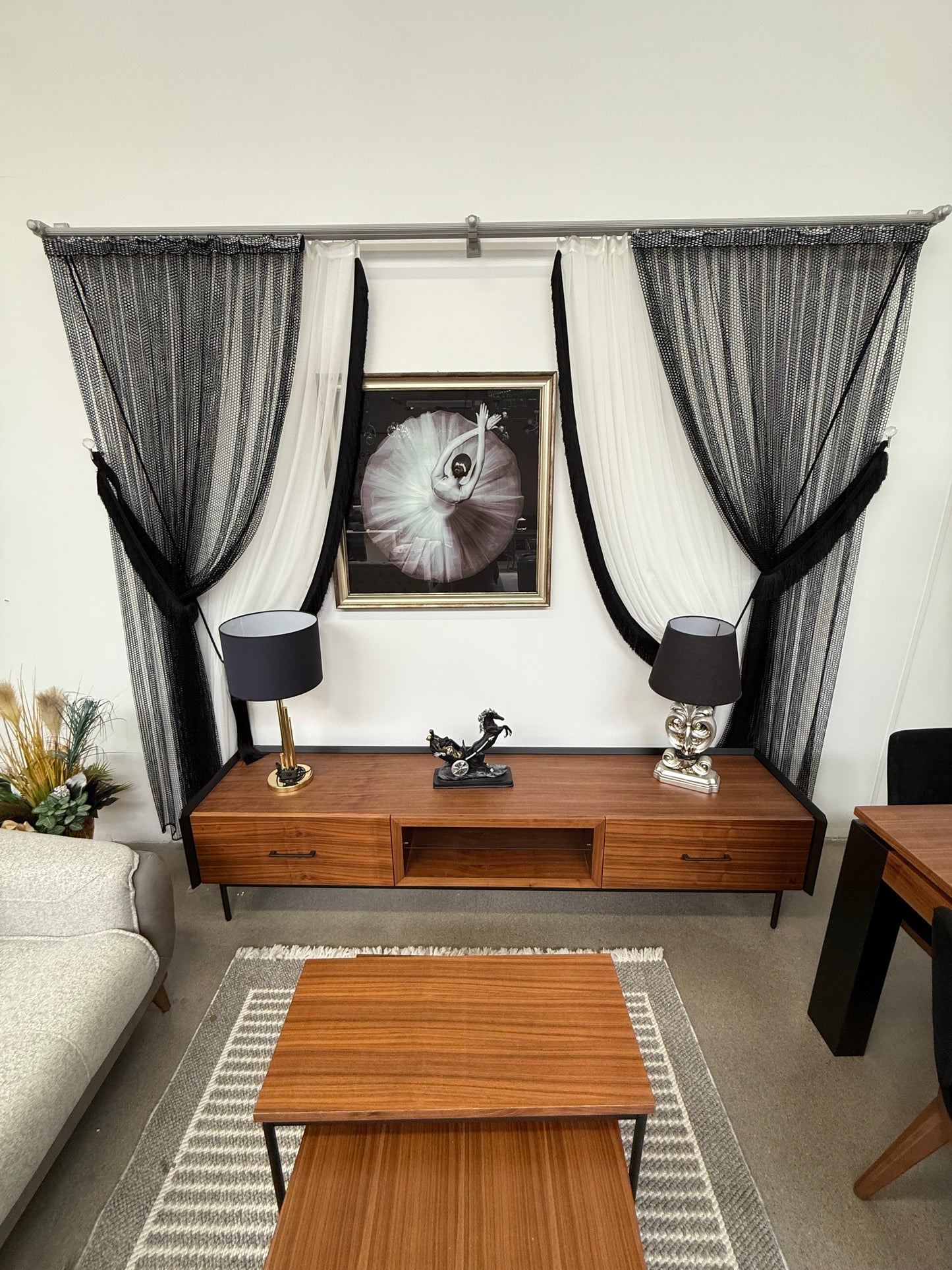 Nill`s Rita Tv Bänk