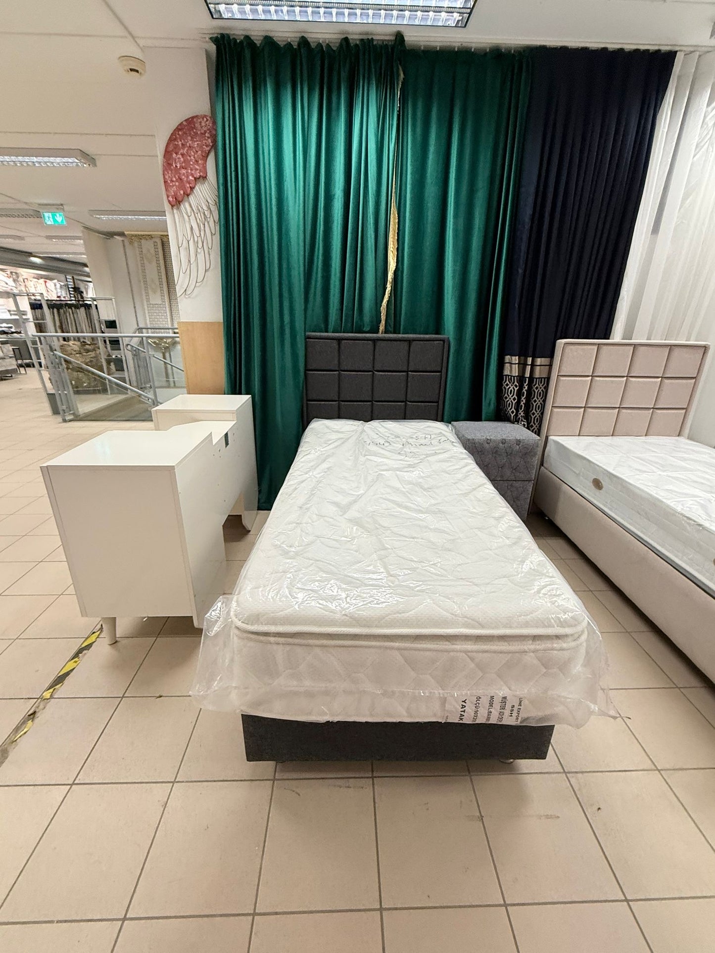 Albimo Lara Enkel Säng