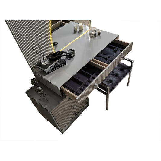 Pirlanta Sminkbord med Spegel - LINE Furniture Group