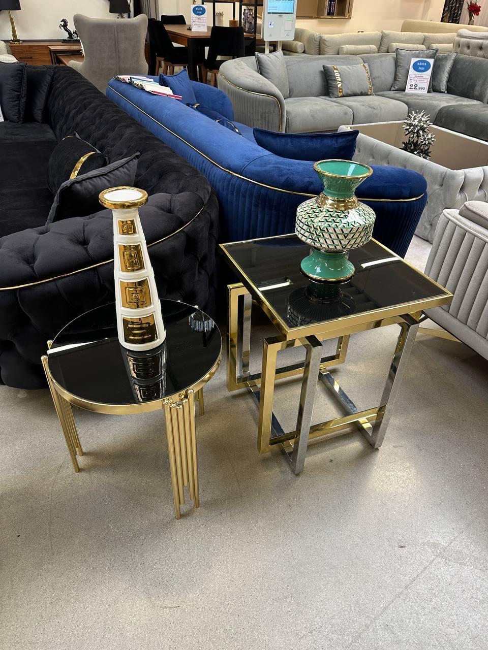 Tunapol Sidobord Svart Glas med Guld Ben