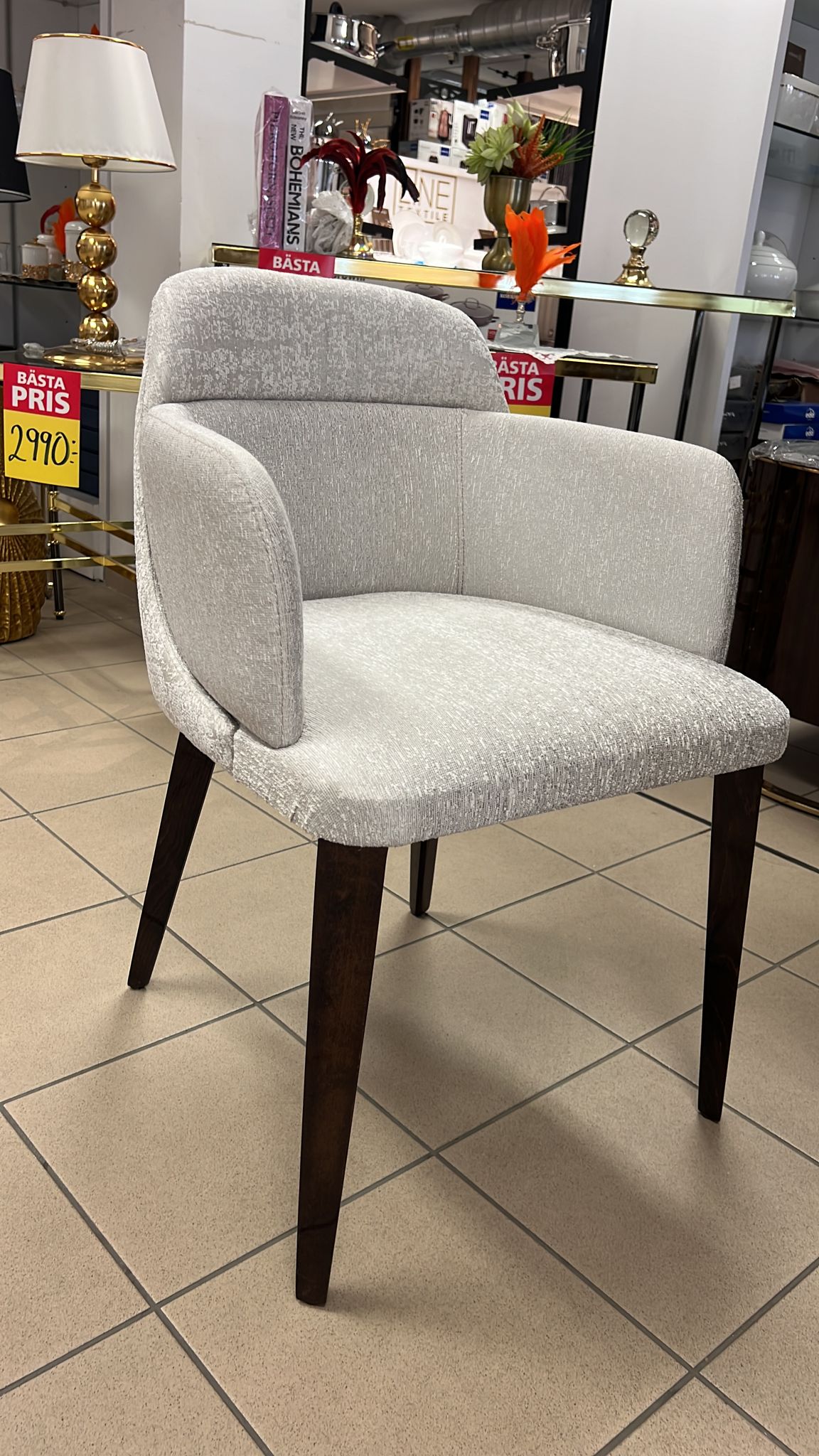 طاولة طعام ألبيمو فينيسيا مع كرسي نيلز فافور، 4 قطع