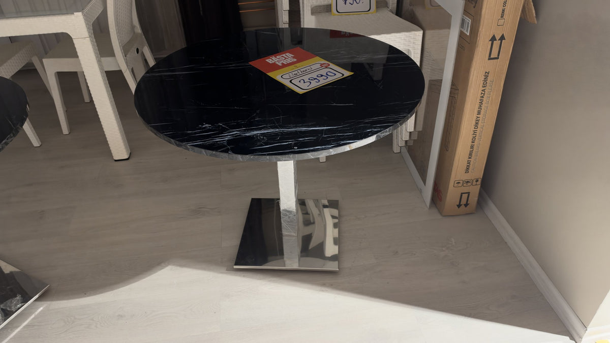 Matbord 5 – visningsexemplar, bild 1
