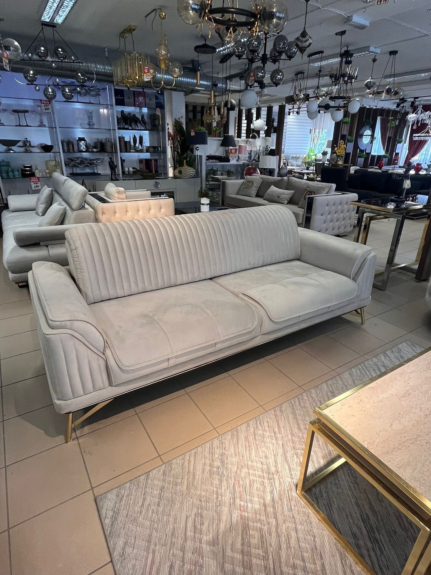 Albimo Magnum 3 Sits Soffa - Beige med Guld Ben