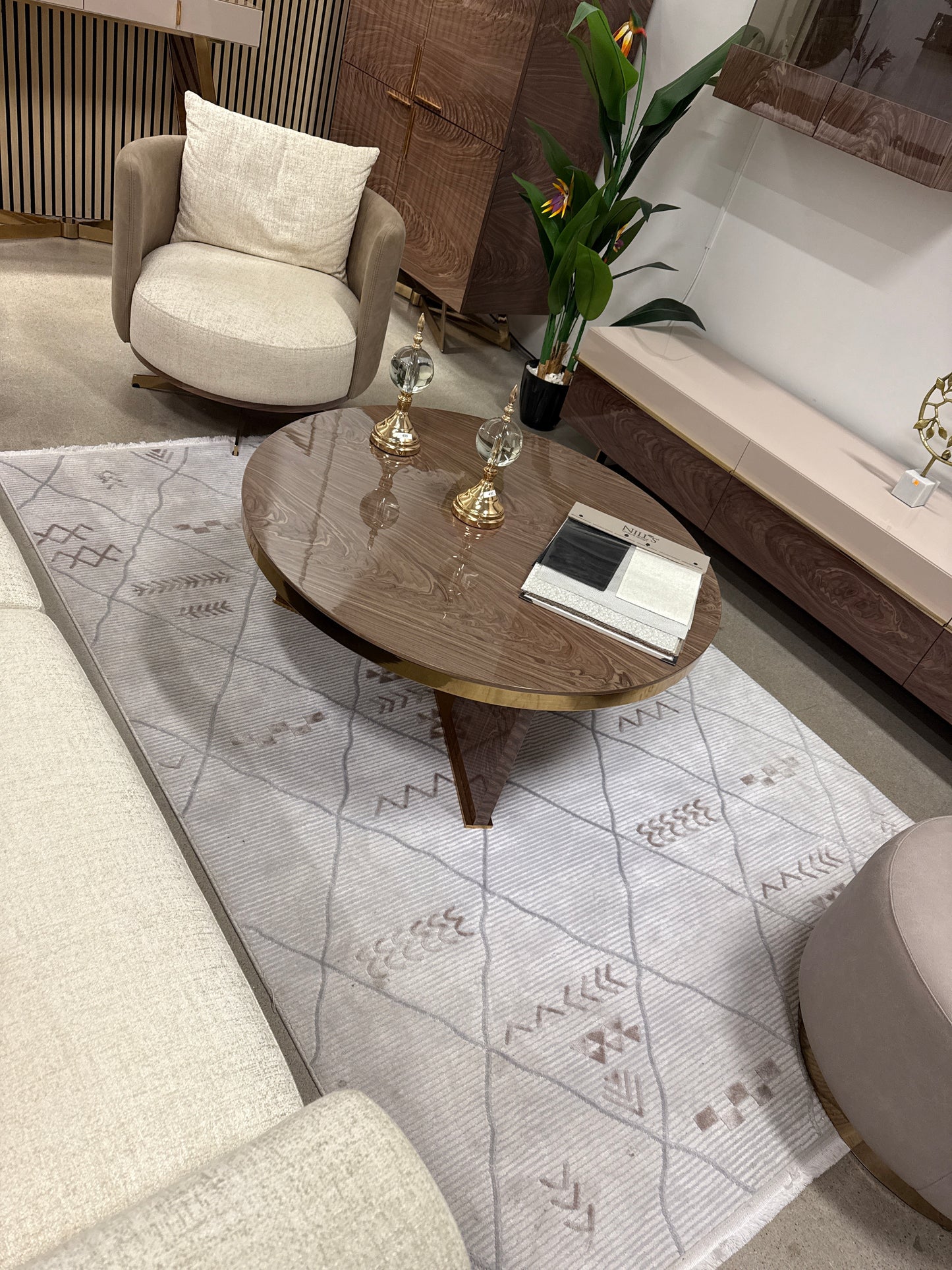 Nill's Aura Soffbord