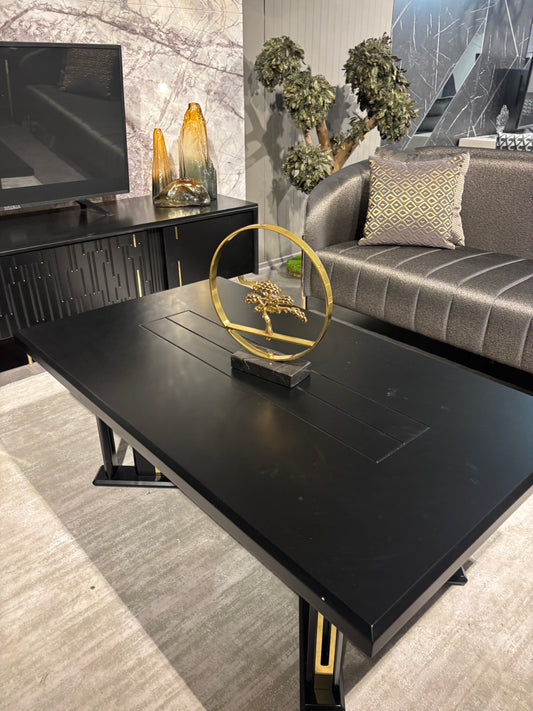 Ewos Soffbord - Svart med Guld Ben – Line Furniture