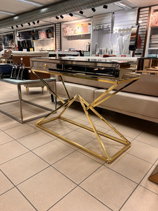 طاولة التفريغ 06