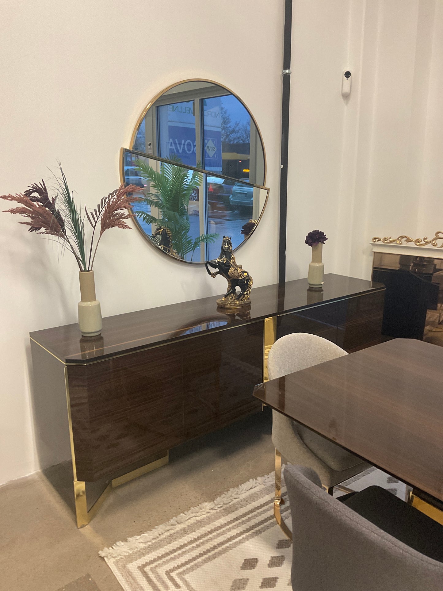 Nill`s Lisa Skänk med Spegel