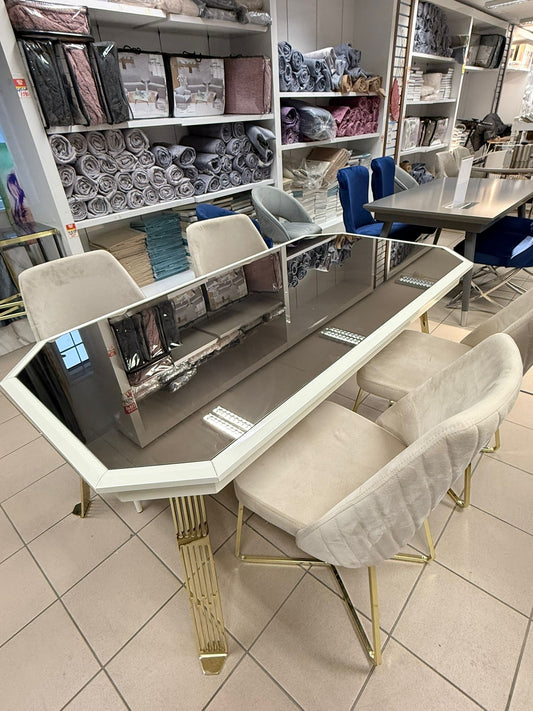 Taylan City Matgrupp + 4 Stolar