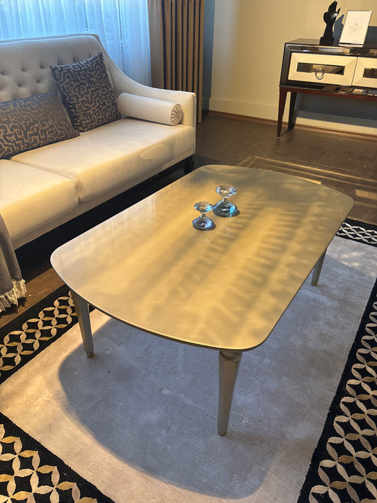 Aricakan Victoria Soffbord – Line Furniture