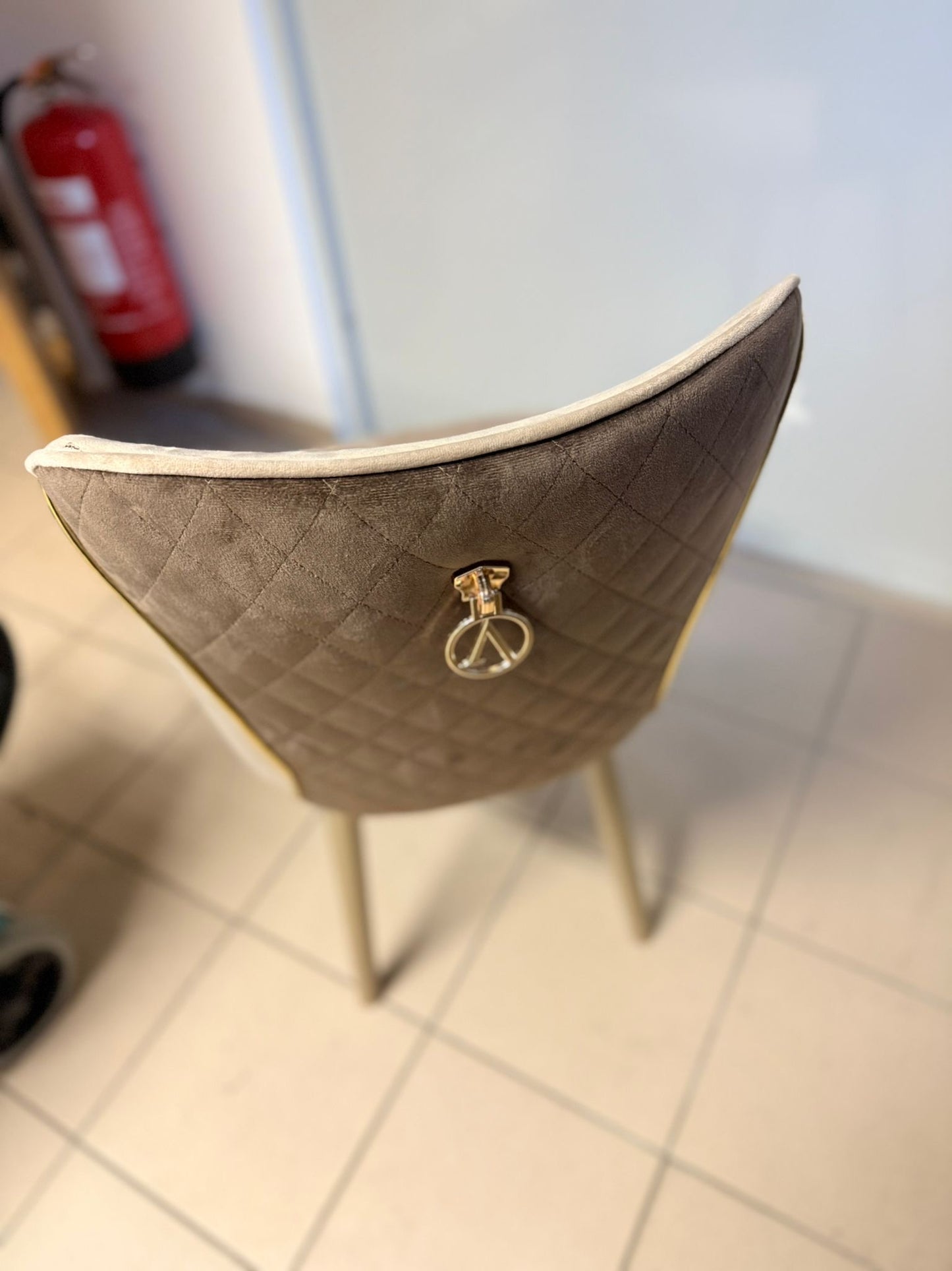 Aracikan Victoria Stol