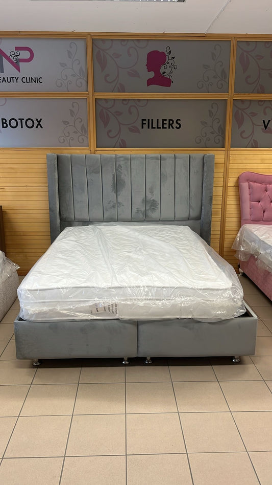 Jasmin Säng med Madrass Ljusgrå - 160x200 cm