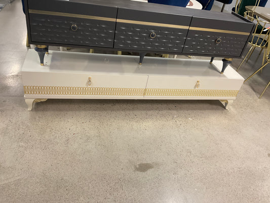 Krämfärgad Tv Bänk