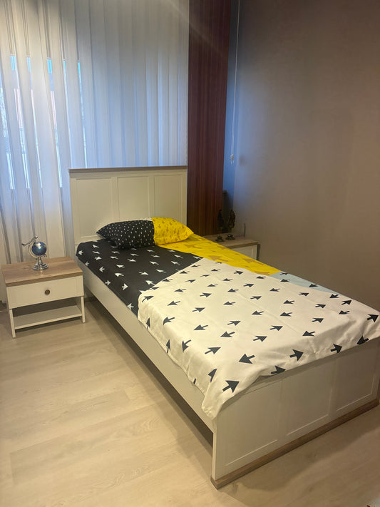 Titti Alaska Säng – Line Furniture
