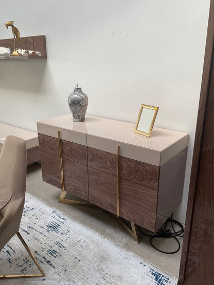 Aura Sovrumsset- Säng 160x200 cm, Sängbord, Sminkbord utan Spegel, Garderob (6 Dörrar)