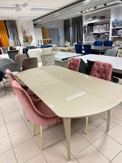 Aracikan Victoria Matgrupp + 4 Stolar