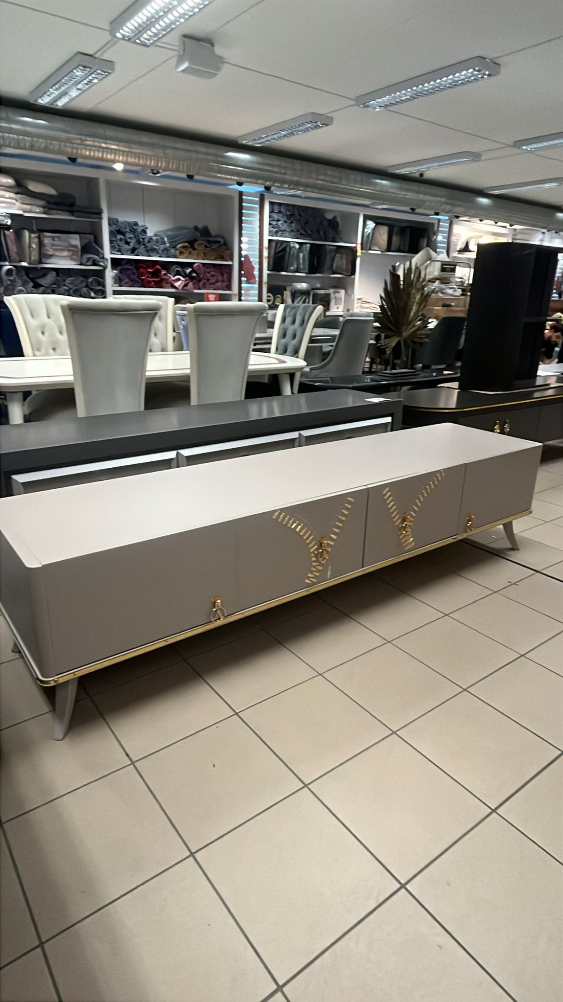 Aracikan Tv Bänk med Överdelen