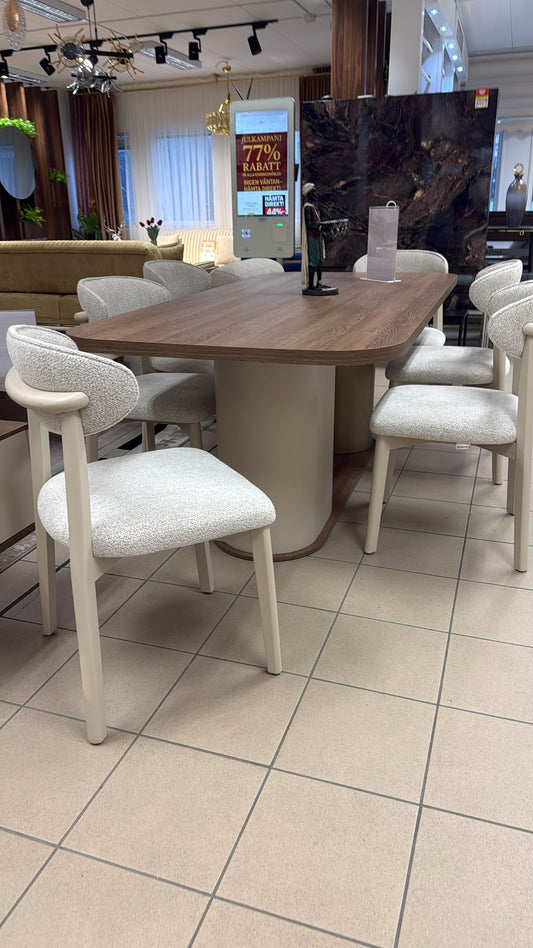 Santo Matbord med 6 St Stolar