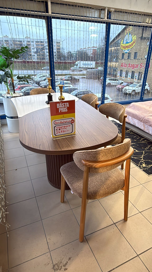 Rubato Matbord med 4 St Stolar