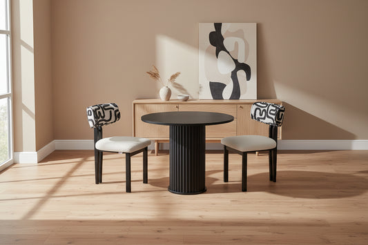Baha Dining Table (rund) with  4 Barcelona Chairs