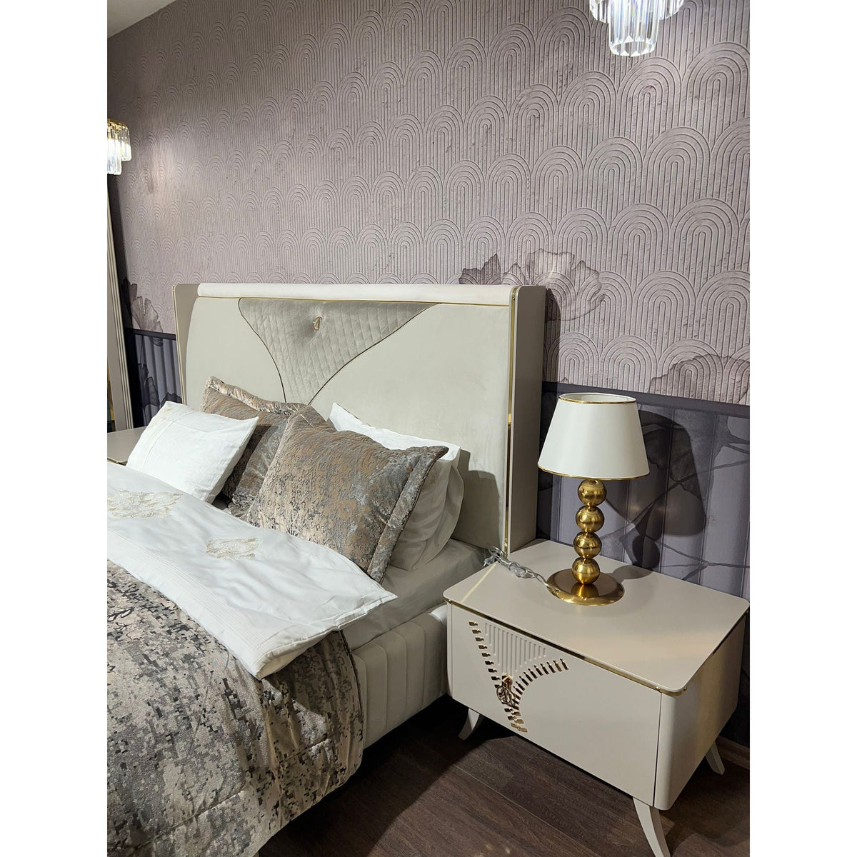 Anastasia Säng - LINE Furniture Group