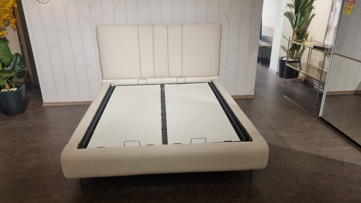 Säng Beige utan madrass – visningsexemplar, bild 1