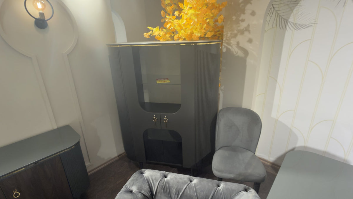 Isabella Vitrinskåp – visningsexemplar, bild 1