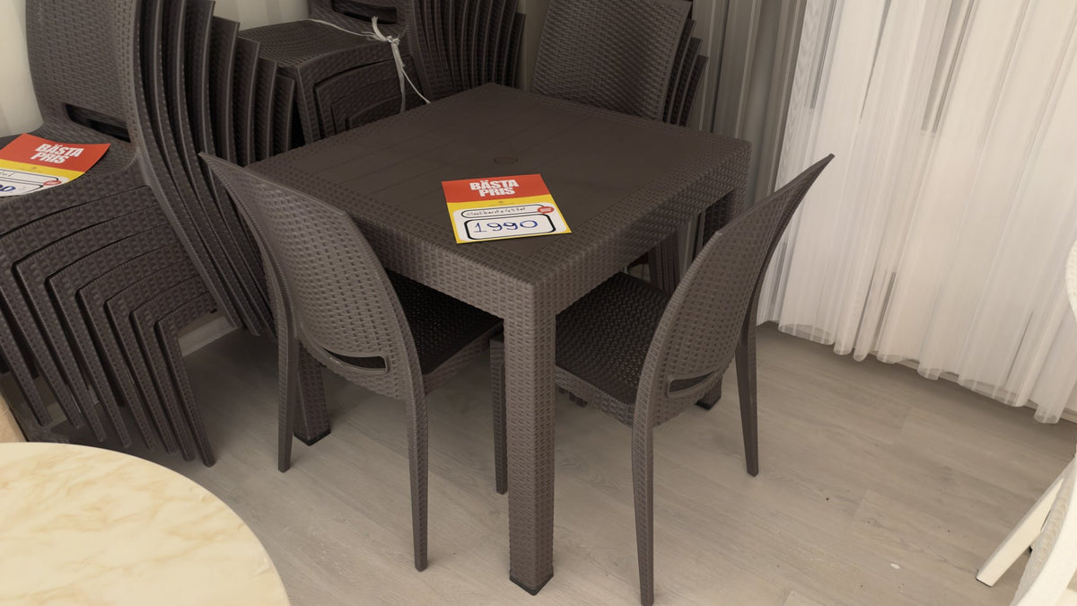 Matbord med 4 stolar 1 – visningsexemplar, bild 1