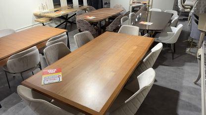 Ewos Matbord med 6 stolar – visningsexemplar, bild 3