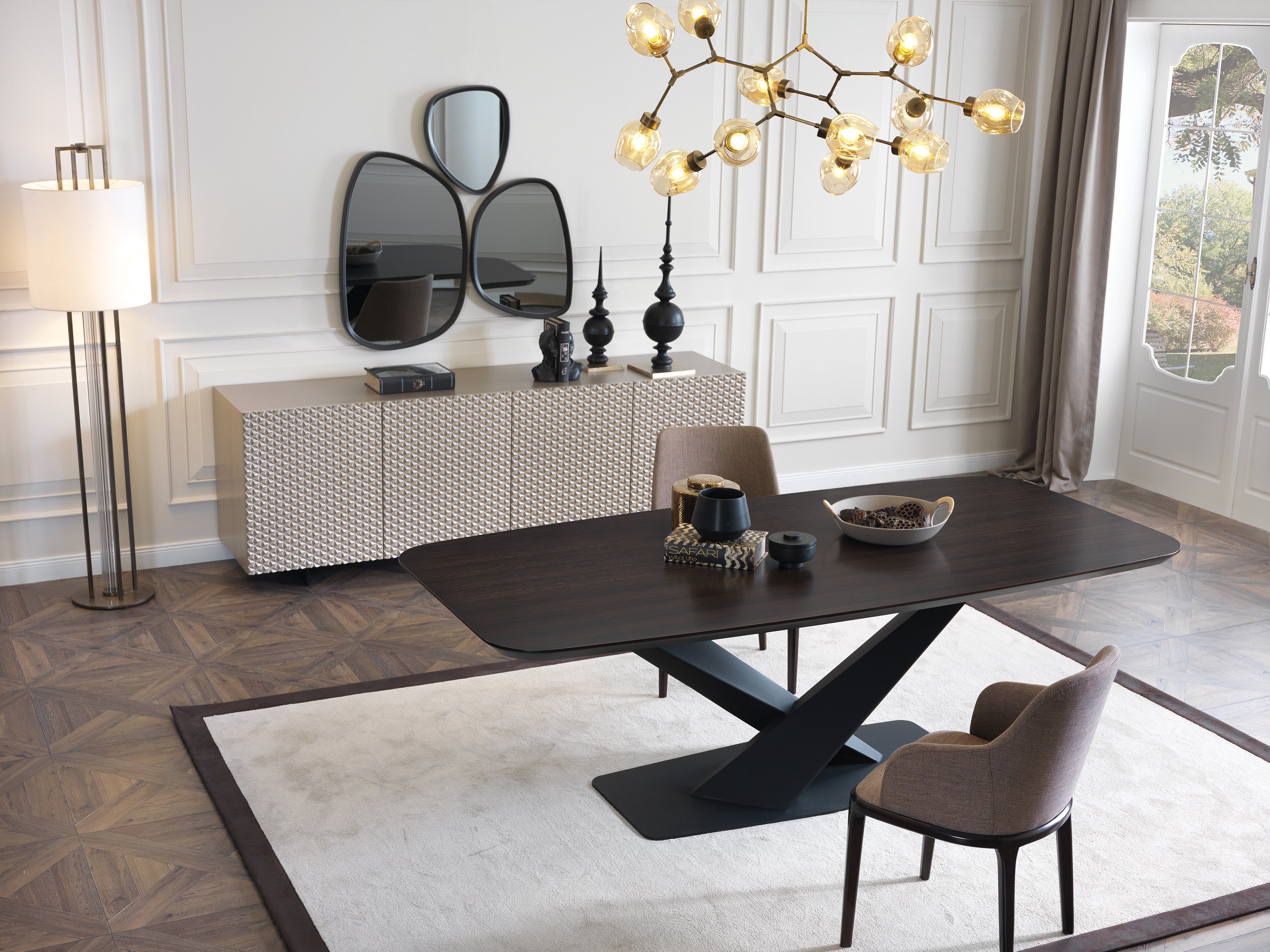 Vittoria Skänk med Spegel - LINE Furniture Group